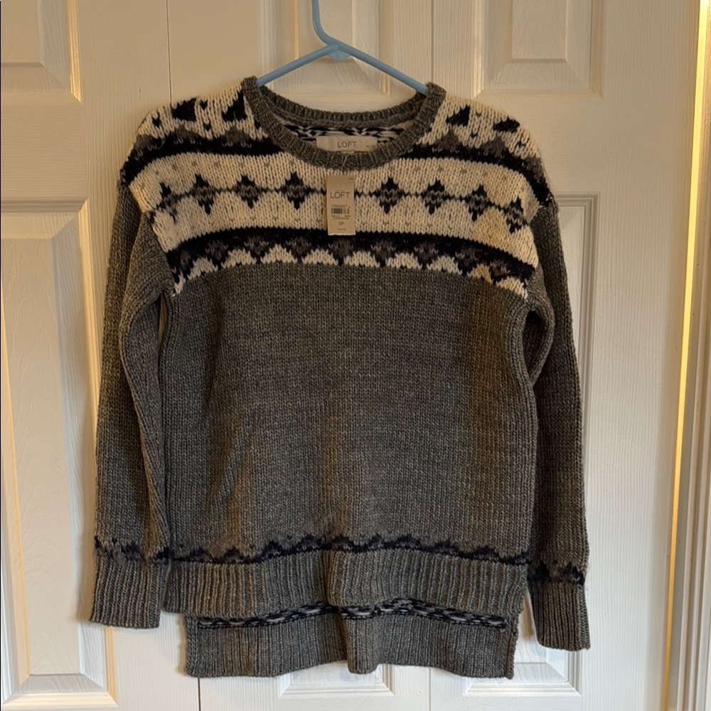 LOFT Gray and Cream Crewneck Ski Sweater with Geometric Design. NWT